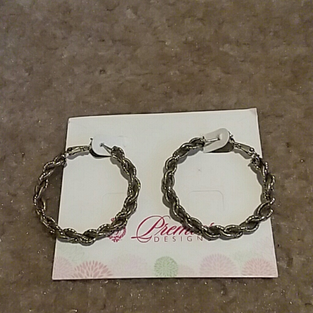 Premier Designs Earrings